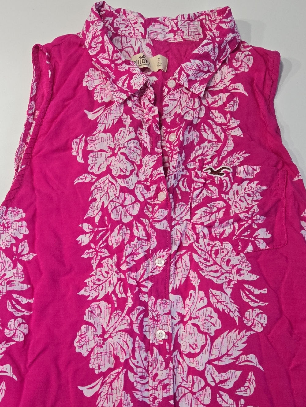 Hollister Hot Pink Floral Button-Up Sleeveless Top